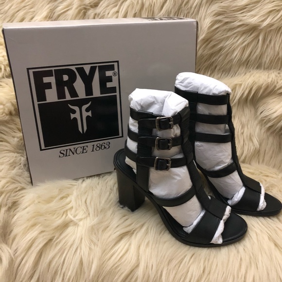 {SUZIE} FRYE boho leather strappy Gladiator Sandal - Picture 2 of 8